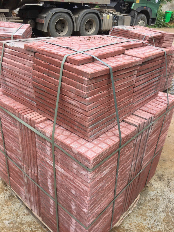 Gạch Terrazzo rẻ quạt màu đỏ - Gạch Bắc Việt - Công Ty Cổ Phần Tư Vấn Và Xây Dựng Hạ Tầng Kỹ Thuật Bắc Việt